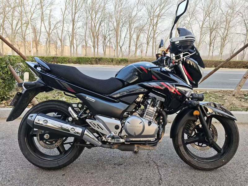二手豪爵铃木骊驰 GW250