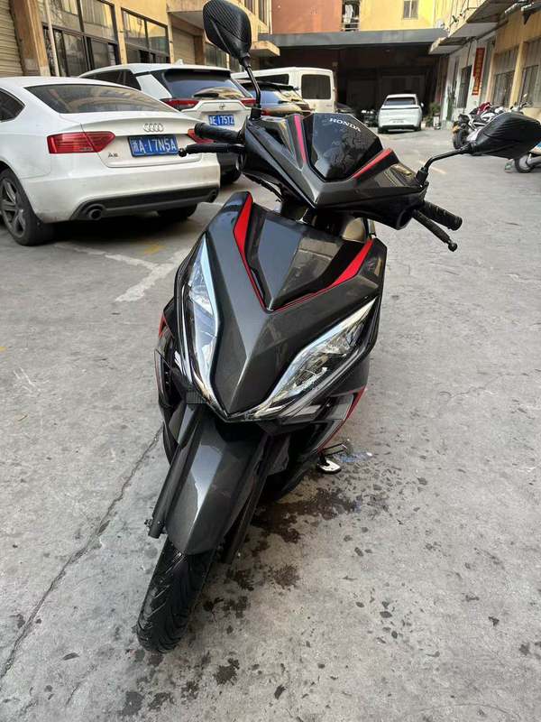 二手新大洲本田裂行 RX125Fi