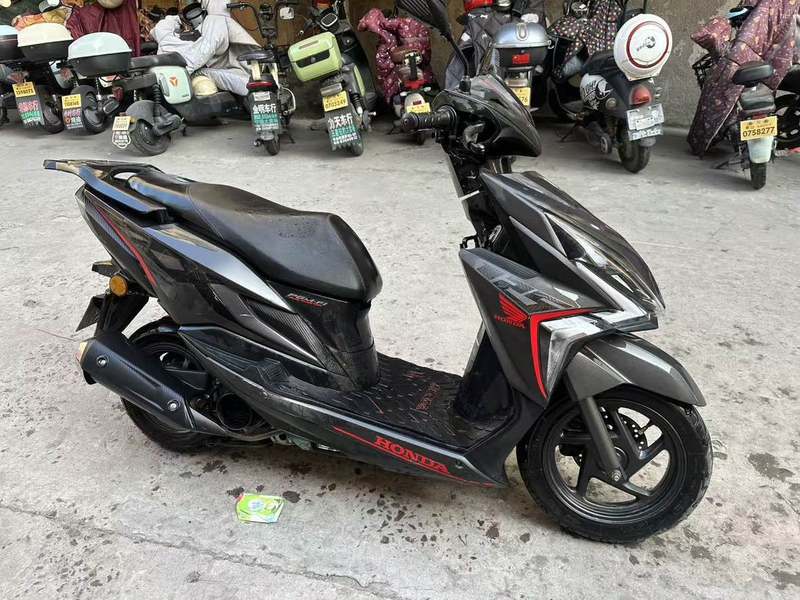 二手新大洲本田裂行 RX125Fi