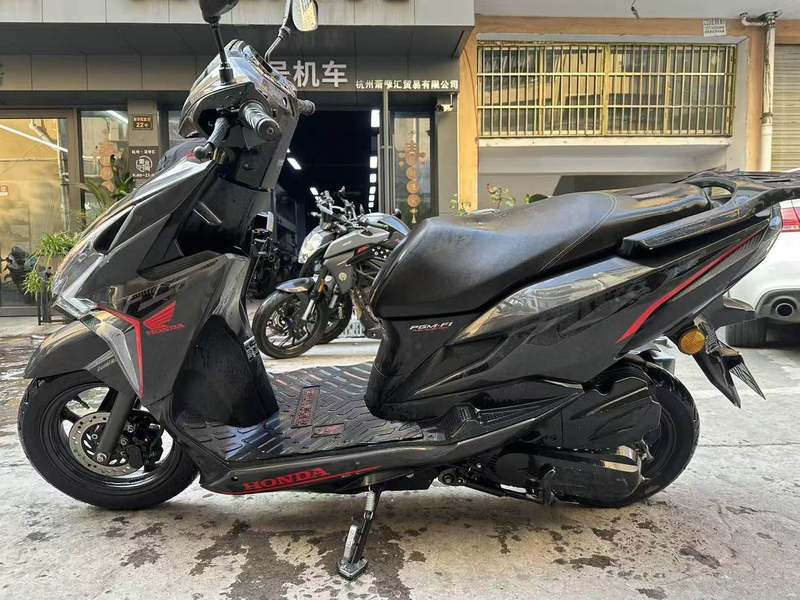 二手新大洲本田裂行 RX125Fi