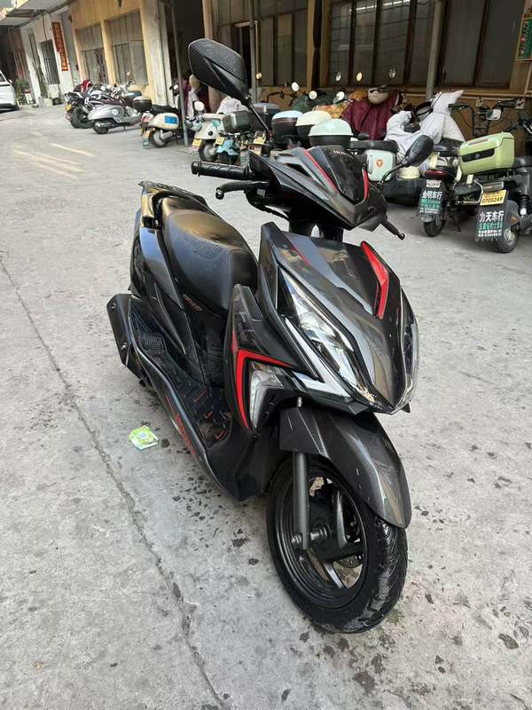 二手新大洲本田裂行 RX125Fi