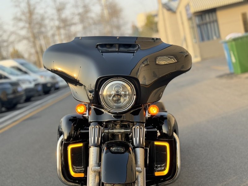 二手哈雷戴维森大道滑翔 Street Glide