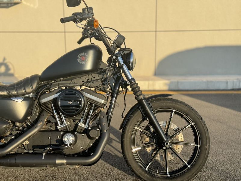 二手哈雷戴维森Iron883 硬汉