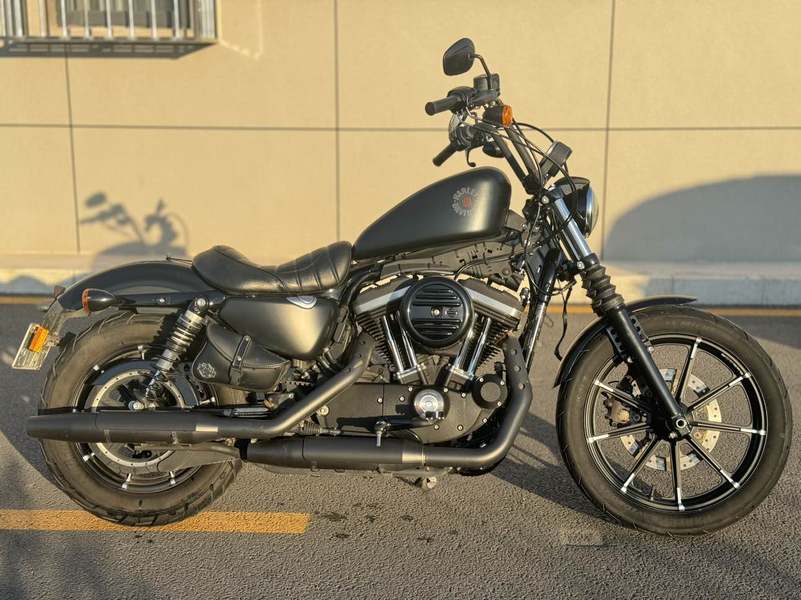 二手哈雷戴维森Iron883 硬汉
