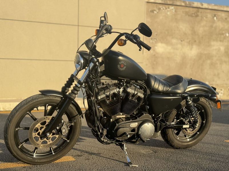 二手哈雷戴维森Iron883 硬汉