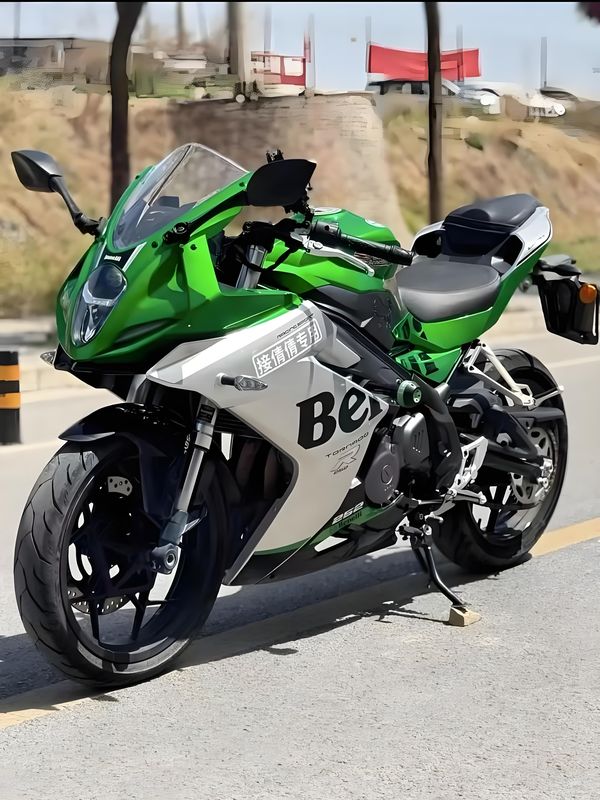 二手贝纳利龙卷风 Tornado 252R