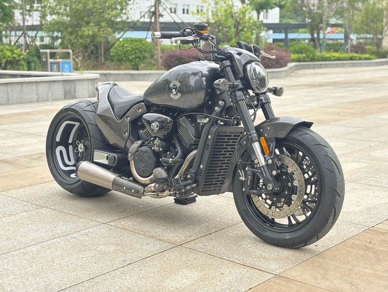 二手香帅金刚狼800S