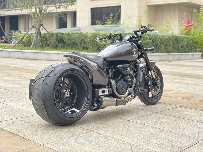 二手香帅金刚狼800S