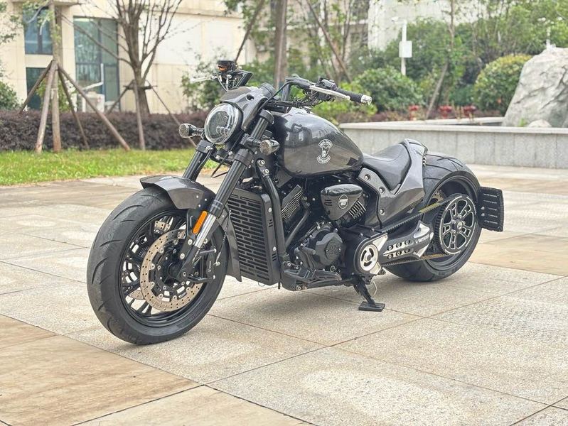 二手香帅金刚狼800S