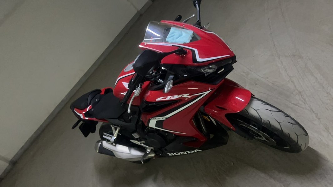 二手本田CBR400R