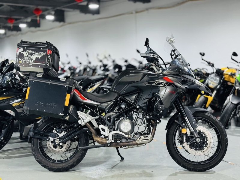 二手贝纳利金鹏 TRK502