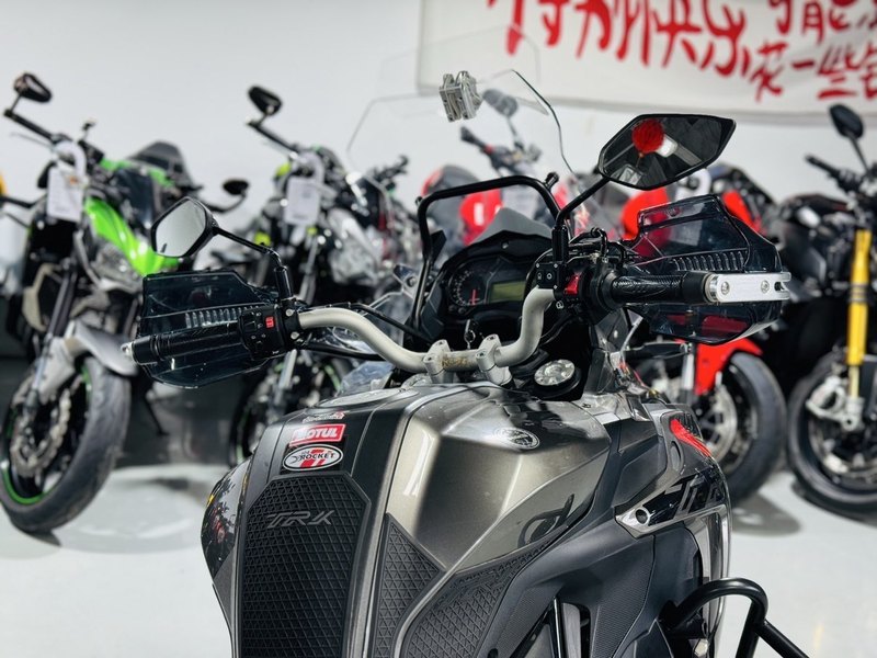 二手贝纳利金鹏 TRK502