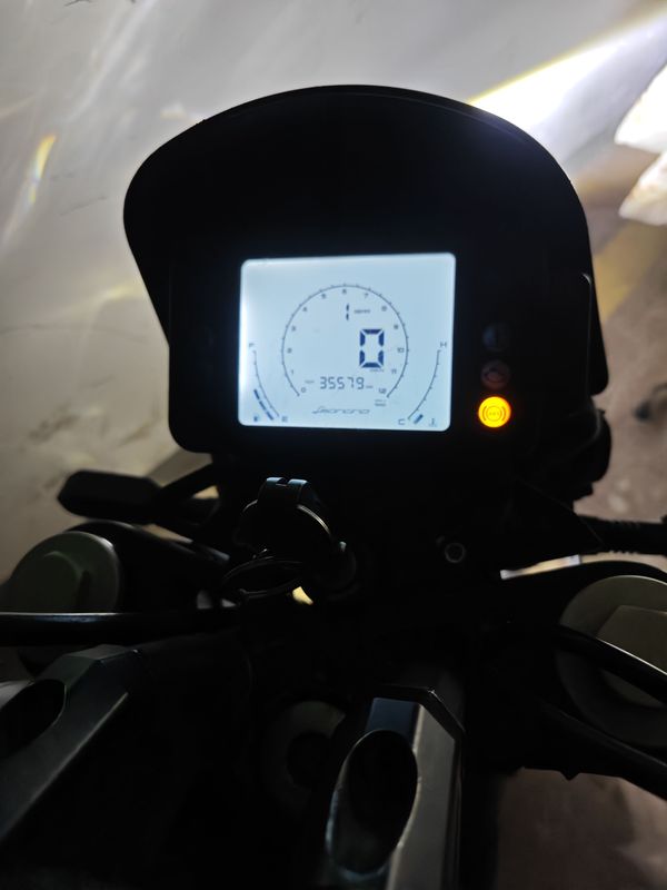 二手贝纳利幼狮 Leoncino 250