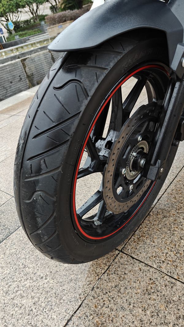 二手豪爵铃木DL250