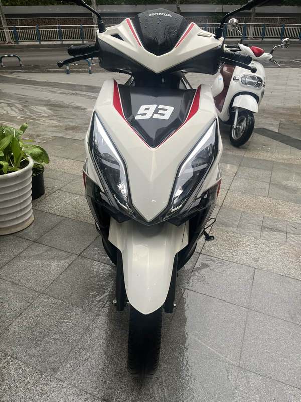 二手新大洲本田裂行 RX125Fi