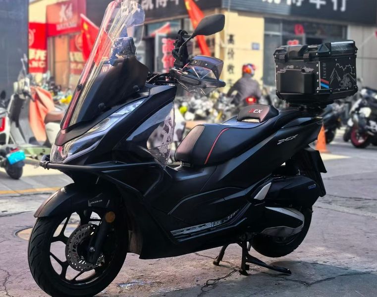 二手五羊本田PCX