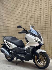 二手三阳哈士奇 Husky ADV300