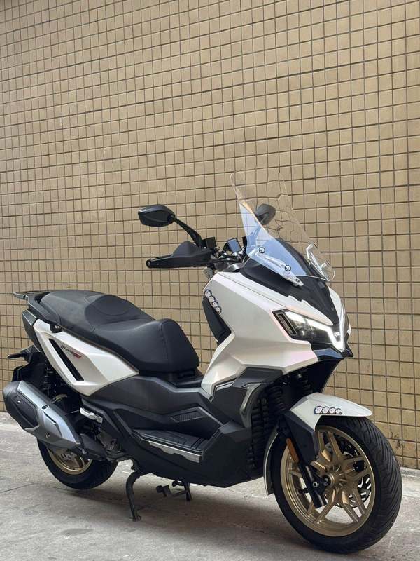 二手三阳哈士奇 Husky ADV300