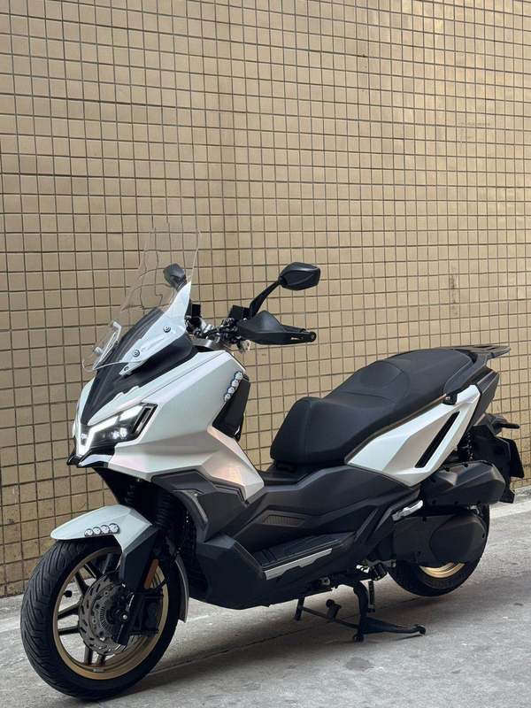 二手三阳哈士奇 Husky ADV300