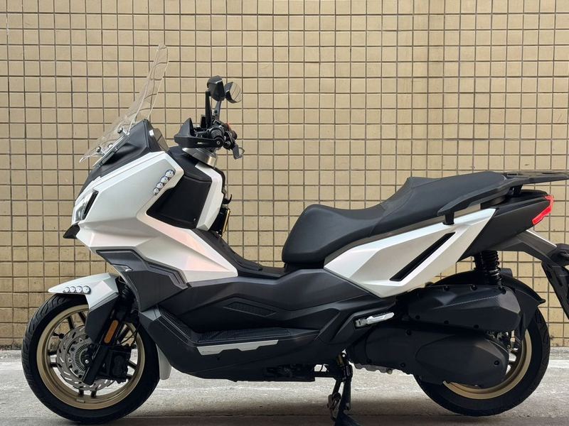 二手三阳哈士奇 Husky ADV300