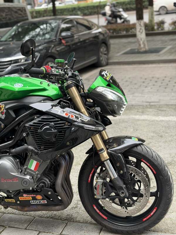 二手贝纳利TNT899