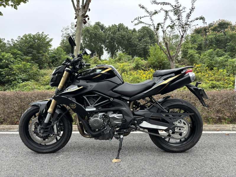 二手贝纳利TNT600i