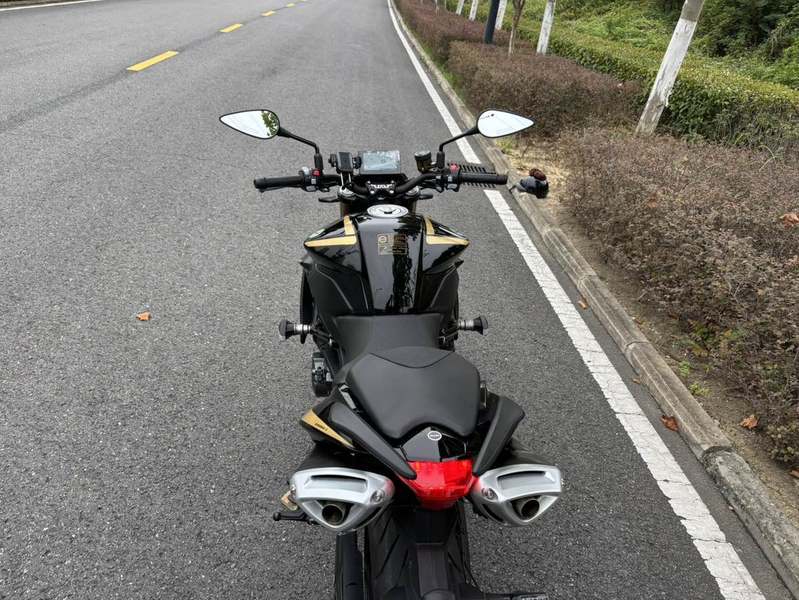 二手贝纳利TNT600i