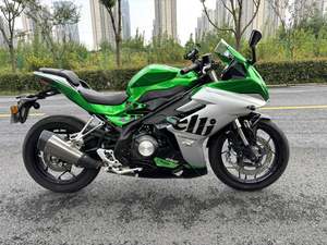 二手贝纳利龙卷风 Tornado 252R