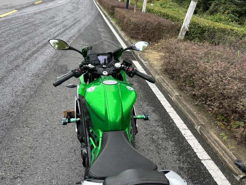 二手贝纳利龙卷风 Tornado 252R