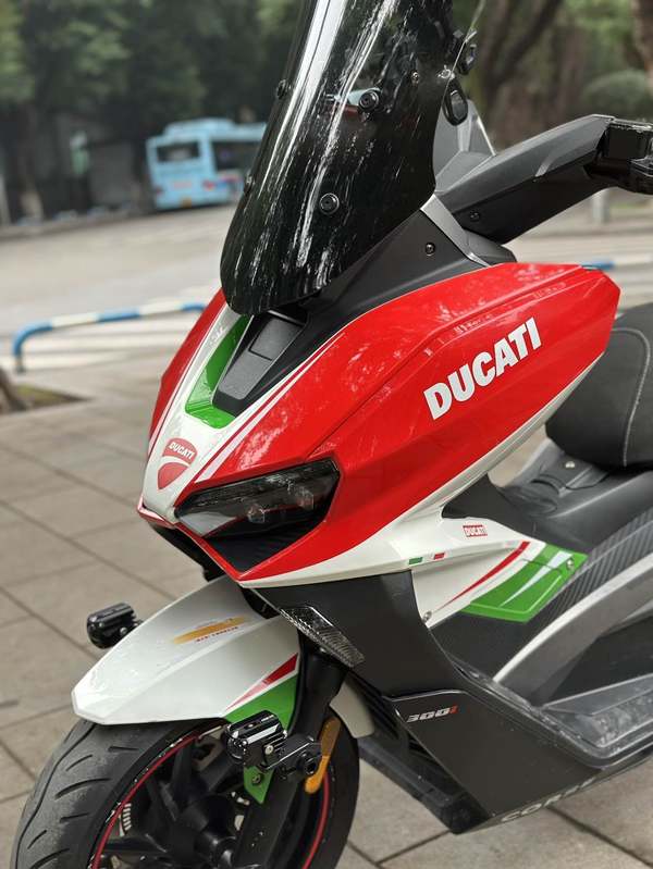 二手龙嘉VMAX ie300