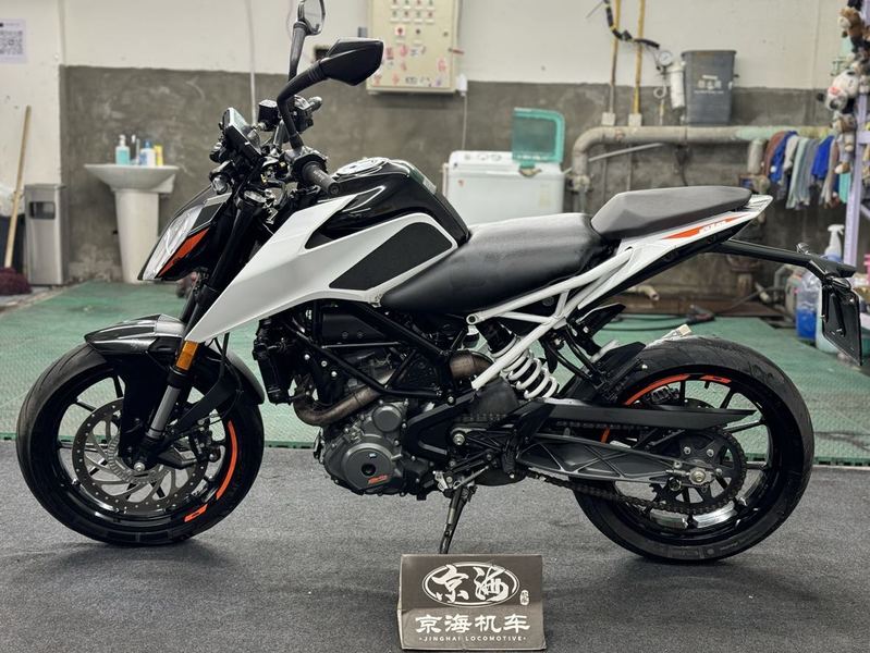 二手KTMR2R390 Duke