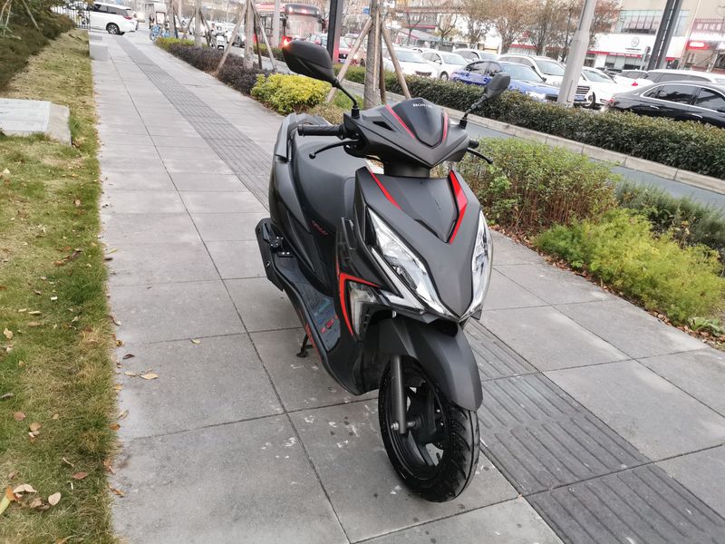 二手新大洲本田裂行 RX125Fi