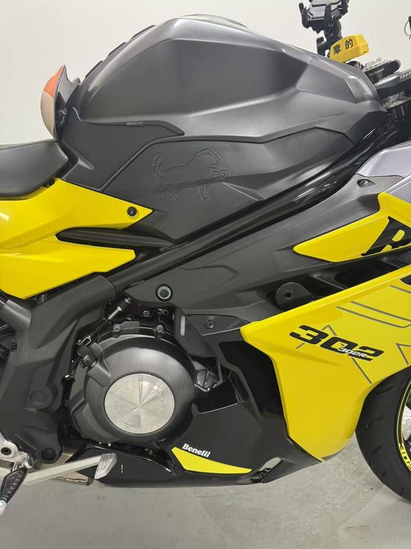 二手贝纳利龙卷风 Tornado 302R