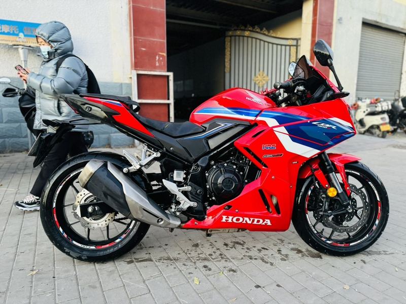 二手本田CBR400R
