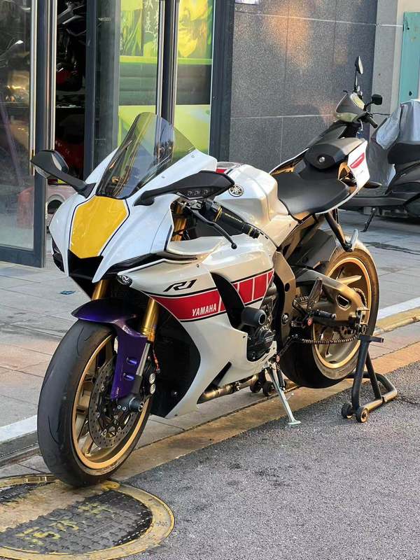 二手雅马哈YZF-R1