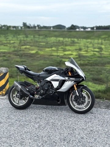 二手雅马哈YZF-R1