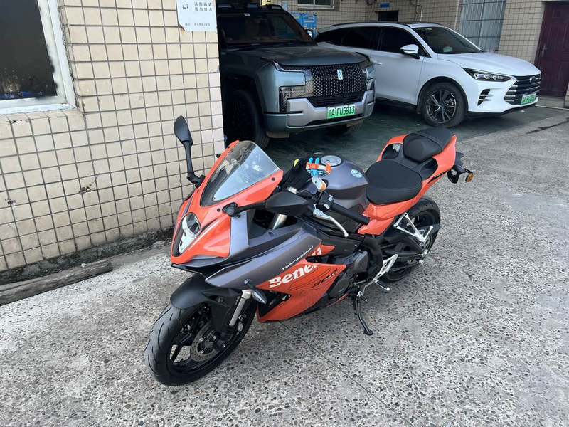 二手贝纳利龙卷风 Tornado 302R