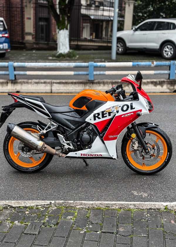 二手本田CBR300R