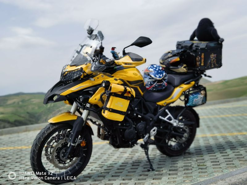 二手贝纳利金鹏 TRK502