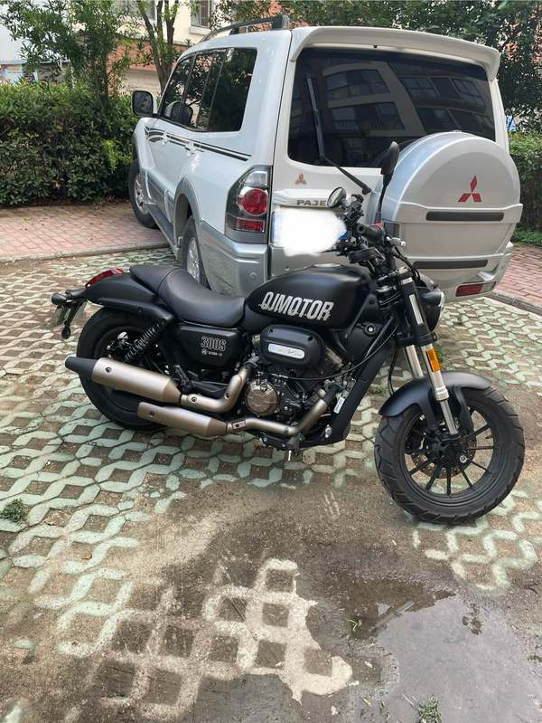 二手QJMOTOR闪300