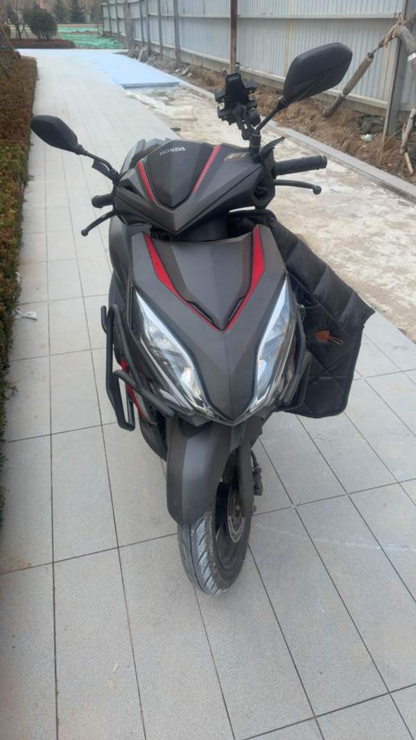 二手新大洲本田裂行 RX125Fi