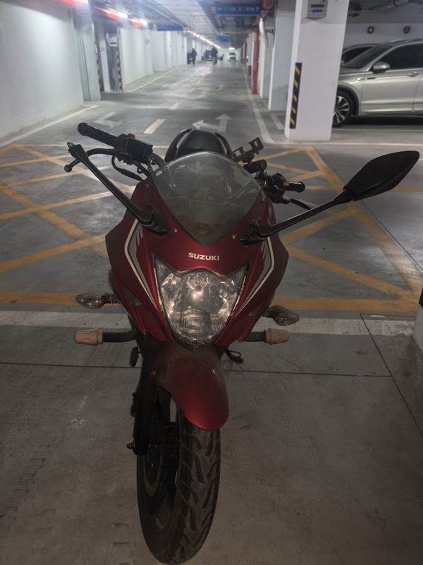 二手济南铃木极客飒 Gixxer 155