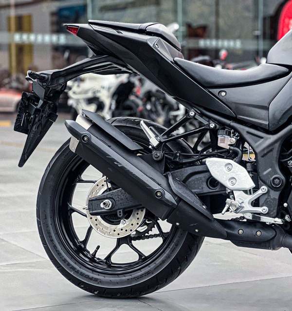 二手雅马哈MT-03