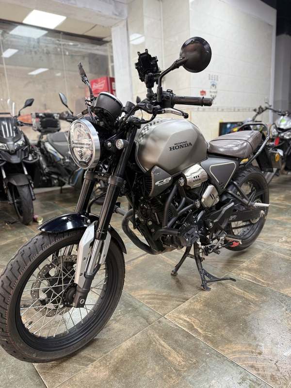 二手五羊本田鸷道 CB190SS