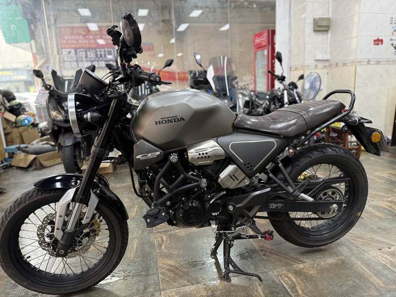 二手五羊本田鸷道 CB190SS