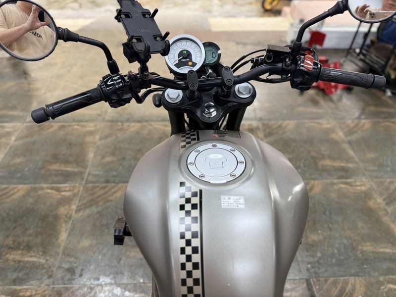 二手五羊本田鸷道 CB190SS