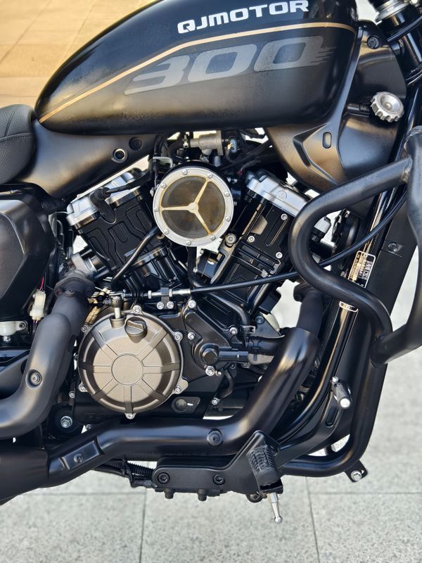 二手QJMOTOR闪300