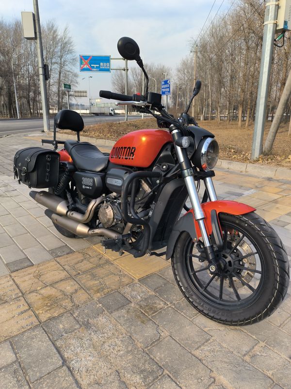 二手QJMOTOR闪300
