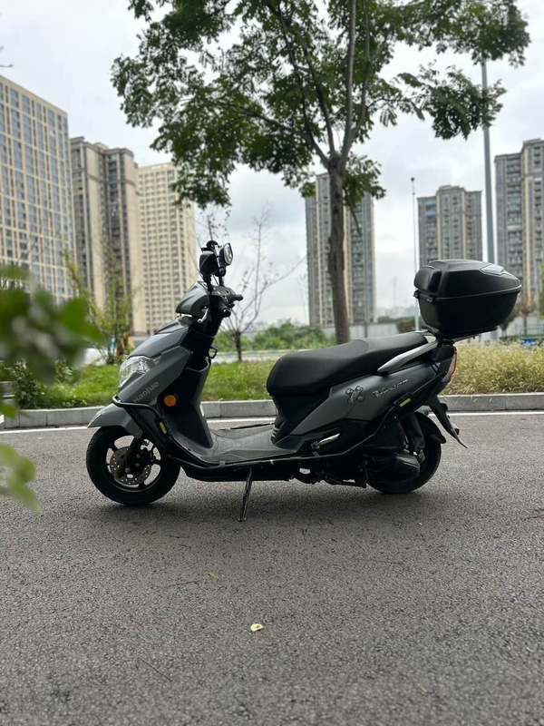 二手豪爵虎鲨VX125