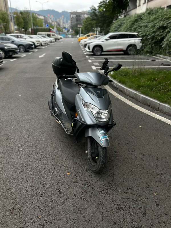 二手豪爵虎鲨VX125